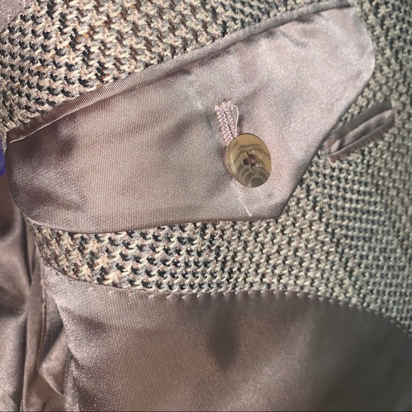 Burberry VNG Suit Jacket - Picture 9 of 16